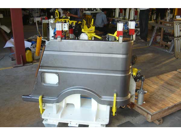 Welding fixture for BIW